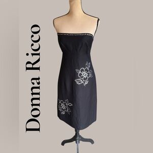 Donna Ricco Strapless Black Dress/Silver disk Accents. Linen blend. Lined. Sz 10